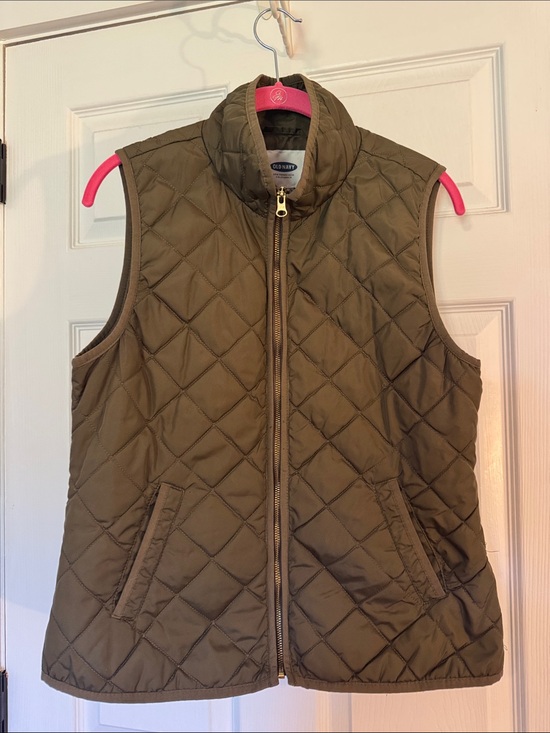 Old Navy Jackets & Blazers - Old Navy Women’s Quilted Olive Full Zip Layering Vest